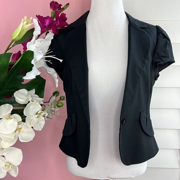 BCBGMaxAzria Ruched Cap Short Sleeve Black Blazer Jacket - Picture 4 of 15